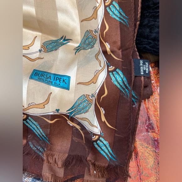 9️⃣🧣Lot of 9 Random Scarves-Varying Colors/Sizes/Brands/Materials/Conditions - Picture 7 of 17